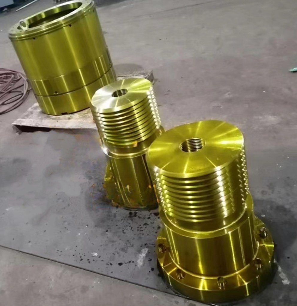 MMP1000 Crusher Head Stub Bolt Assembly - Image 2